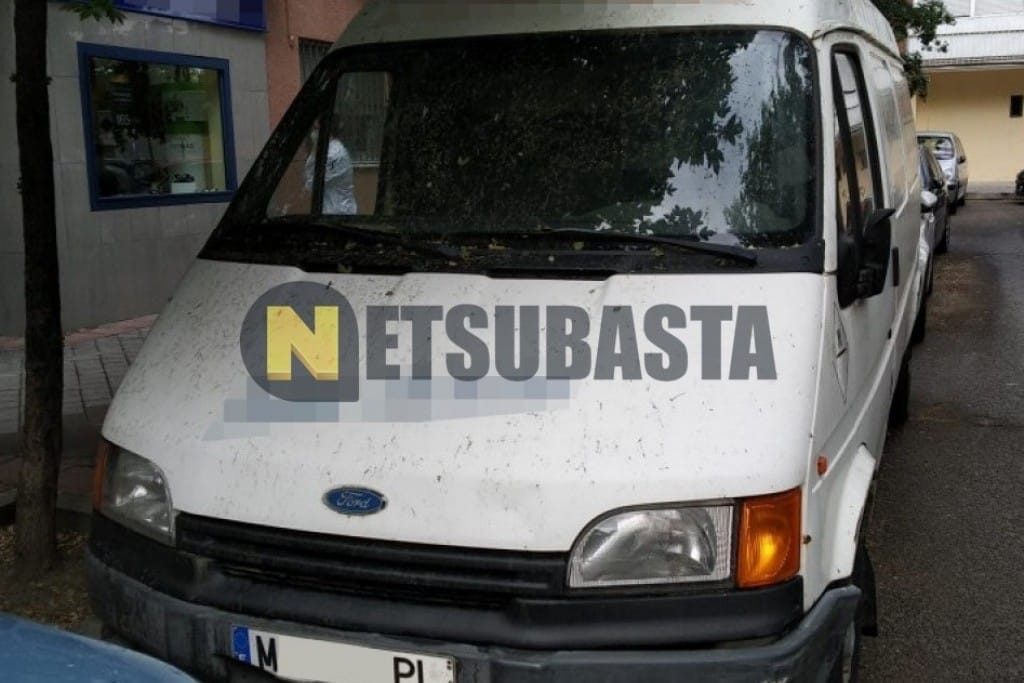 Subasta de Ford Transit 100L Furgón 2.5D 1994