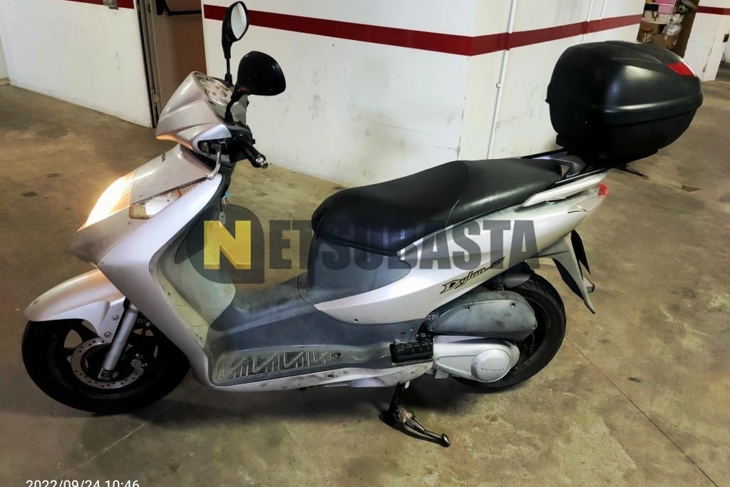 Subasta de Honda Dylan 125 2006