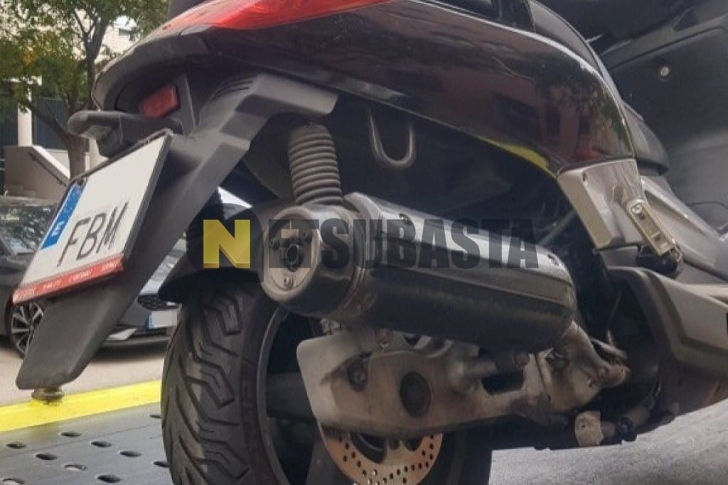 Dossier Moto Givi TB49 - Compatible Yamaha X-Max 125-250 2005-2009 | Fabriqué En Italie