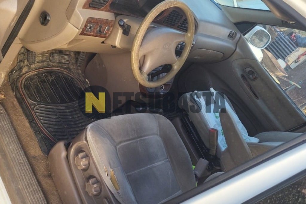 Kia Carnival 2.9 TDI 16V Aut. 2000