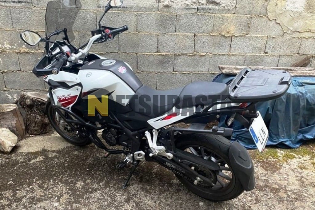 3D RESINED REINFORCED PANEL GUARD compatible for BENELLI TRK 502 White motorbike