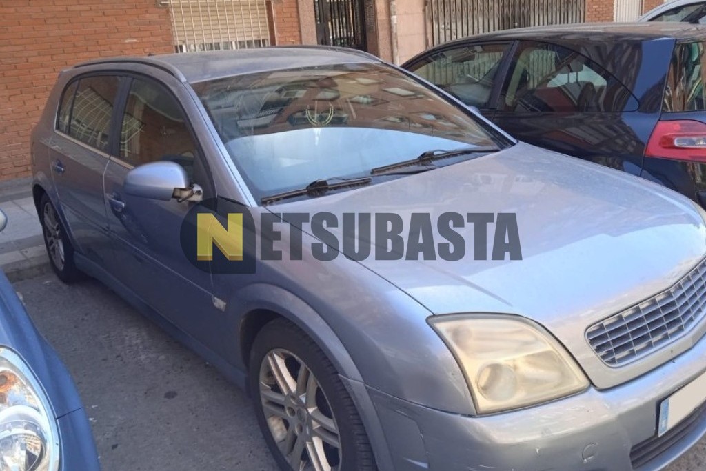 Opel Signum 2.2 dTi 2003