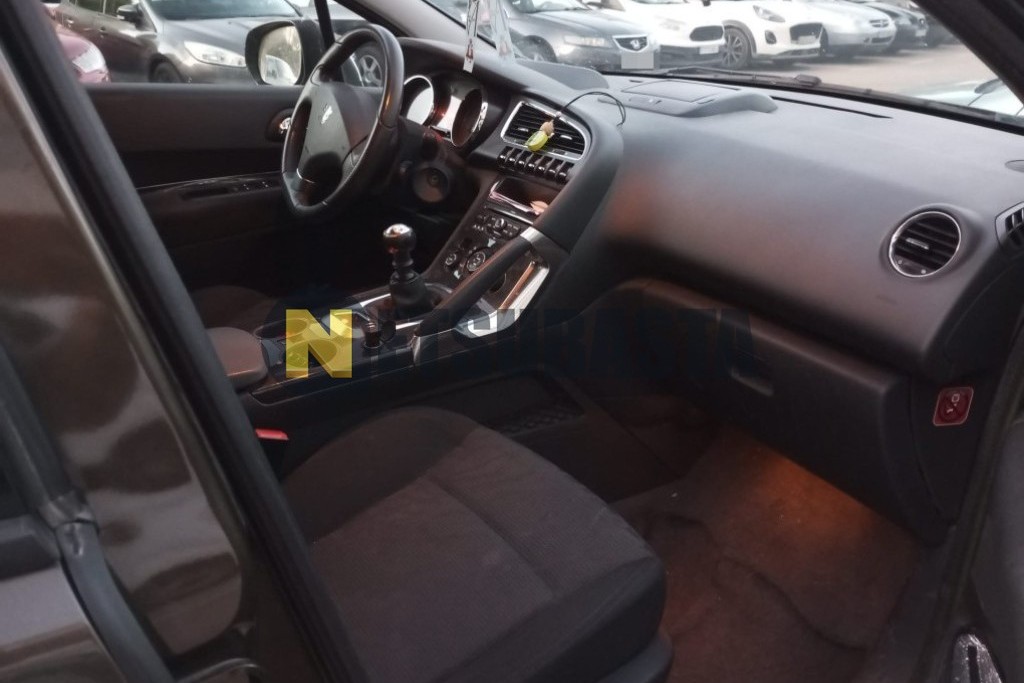 Peugeot 3008 1.6 HDi 2012