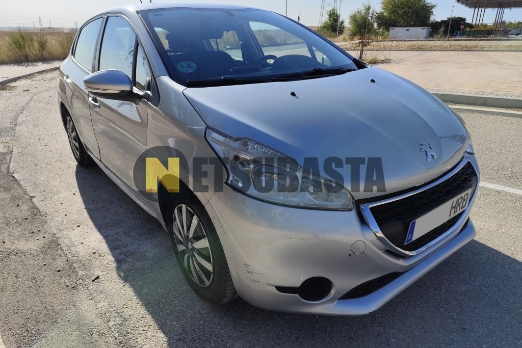 Peugeot 208 1.2 Puretech 2013