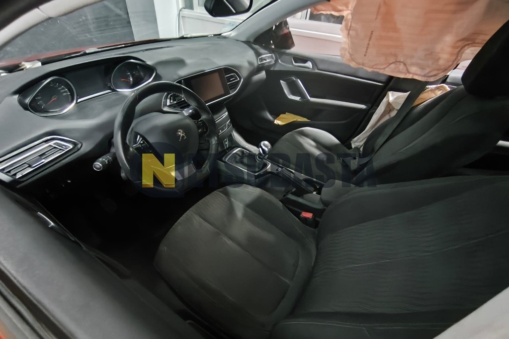 Peugeot 308 1.6 BlueHDi 2014