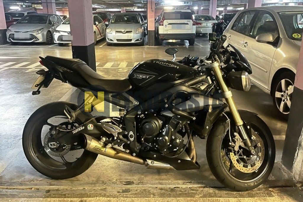 Triumph Street Triple 675 2015