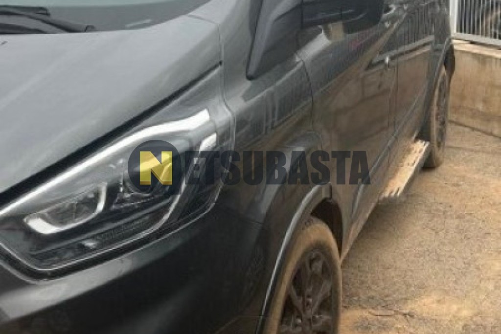 Ford Tourneo Custom 2.0 EcoBlue 2020