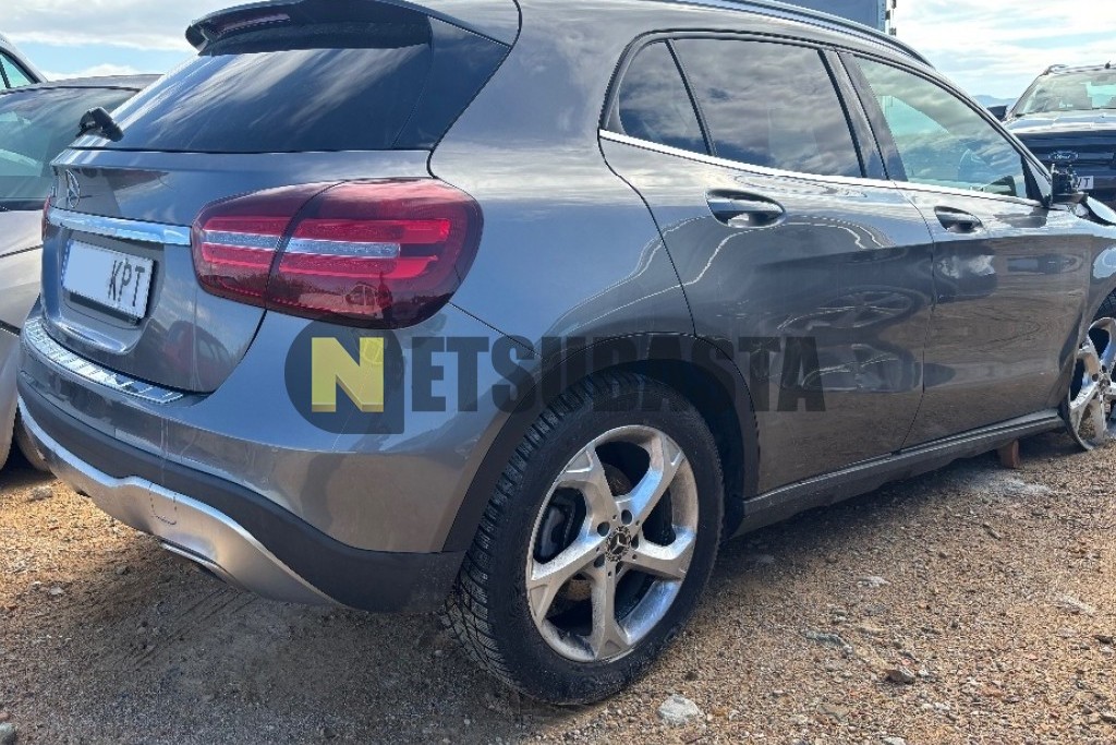 Mercedes-Benz GLA 180 7G-DCT 2018