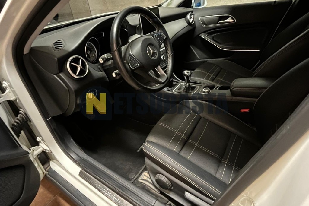 Mercedes-Benz GLA 200 d 2016