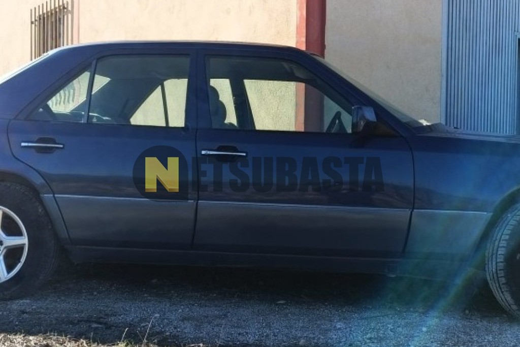 Mercedes-Benz 260 E Aut. 1990