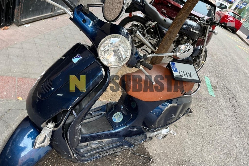 Vespa LXV 125 2008