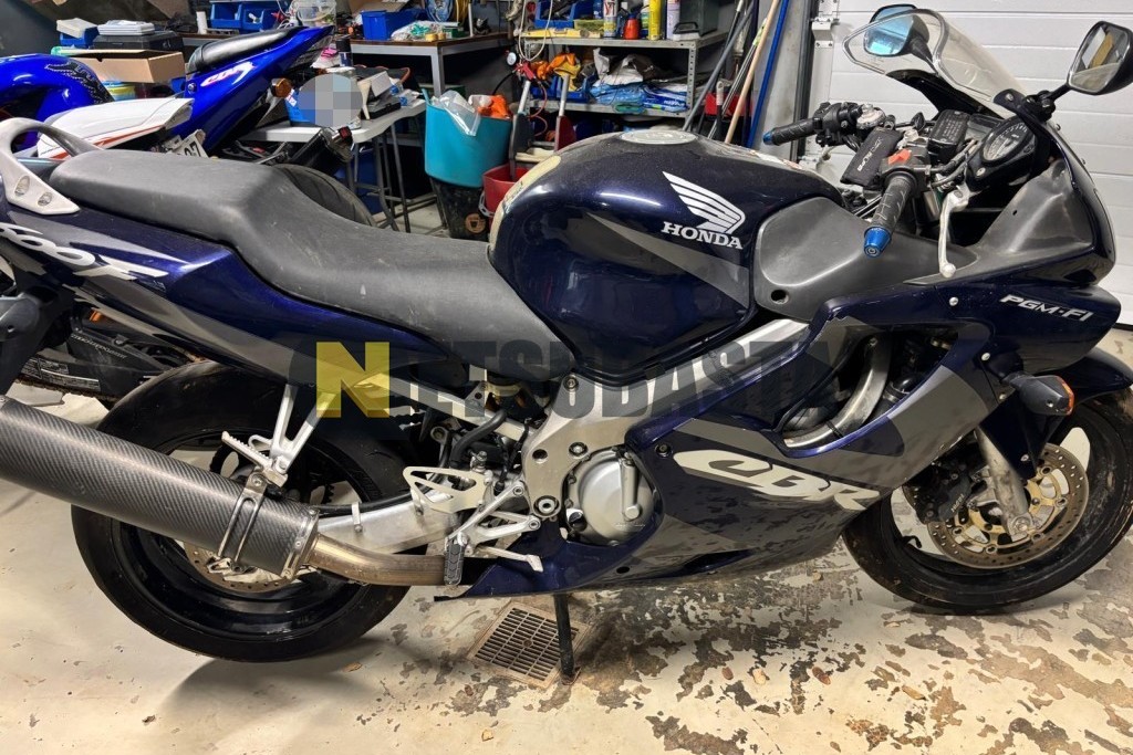 Honda CBR 600F 2001