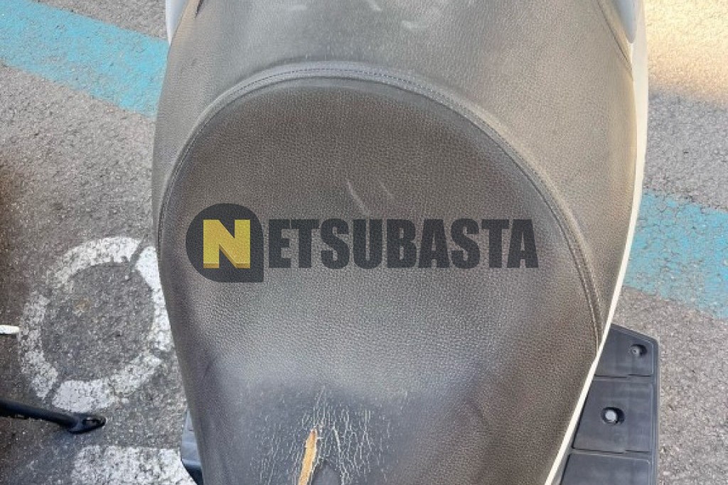 Suzuki Burgman 200 2015