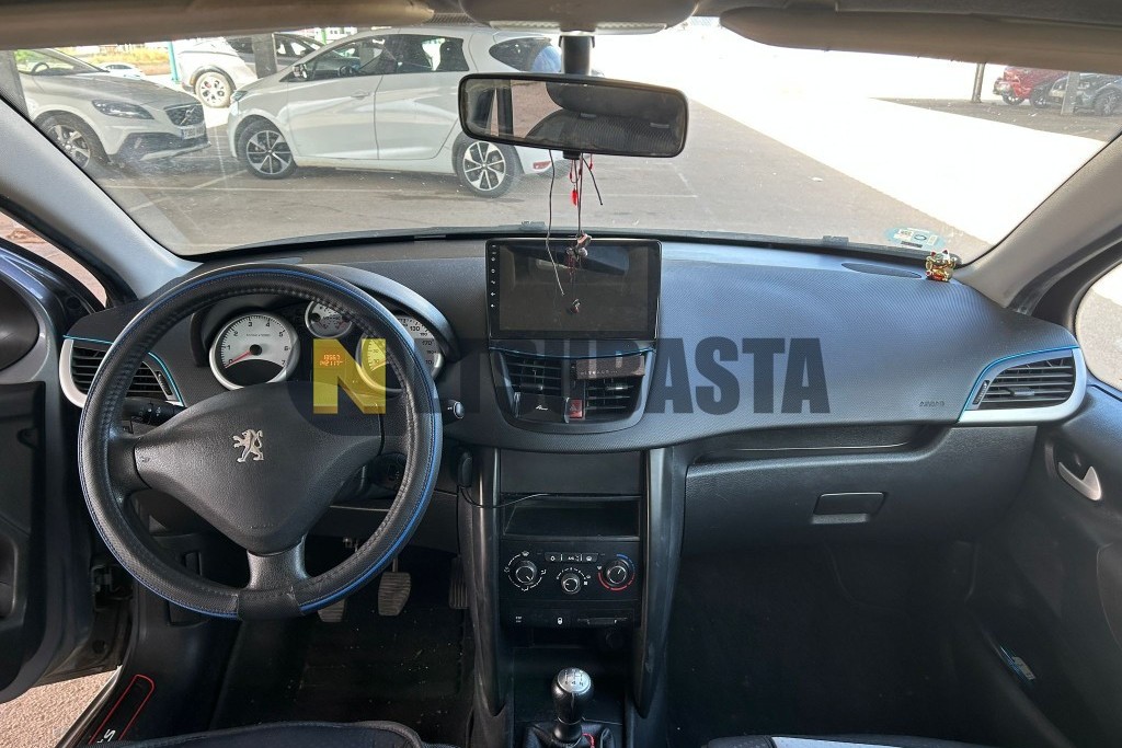 Peugeot 207 1.4i 2010