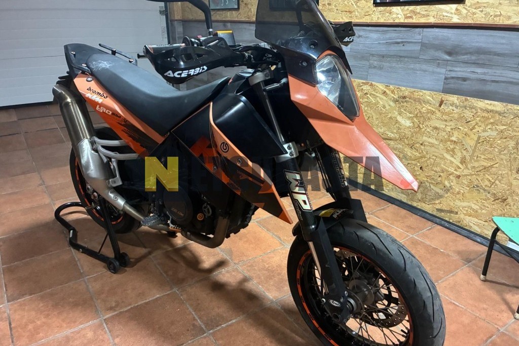 KTM 690 SUPERMOTO 2007
