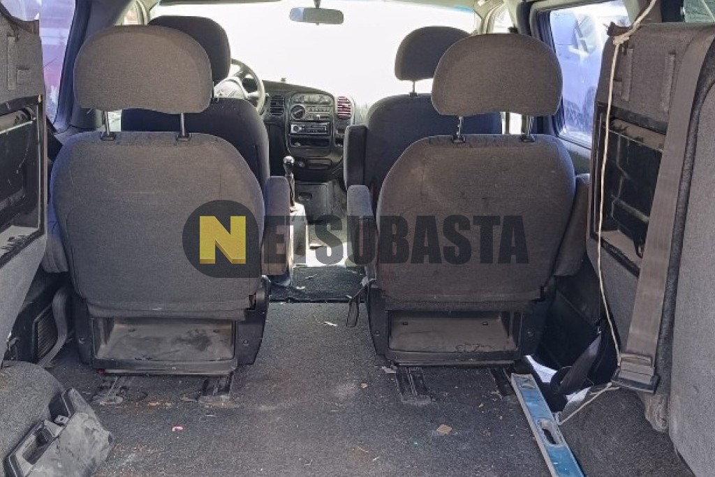 Hyundai H-1 2.5 TD 1998