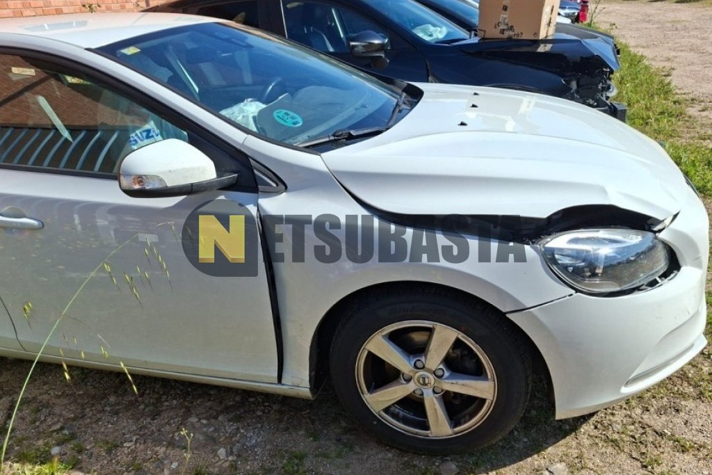 Volvo V40 D2 2016
