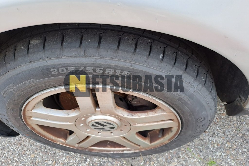 Volkswagen Passat 1.8T 2000