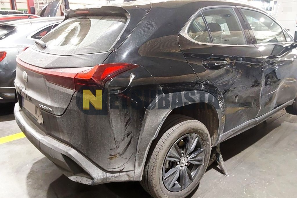 Lexus UX 250h 2023