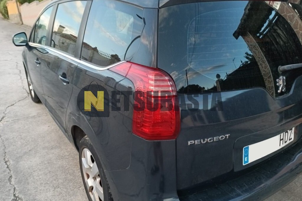 Peugeot 5008 2.0 HDi FAP 2011