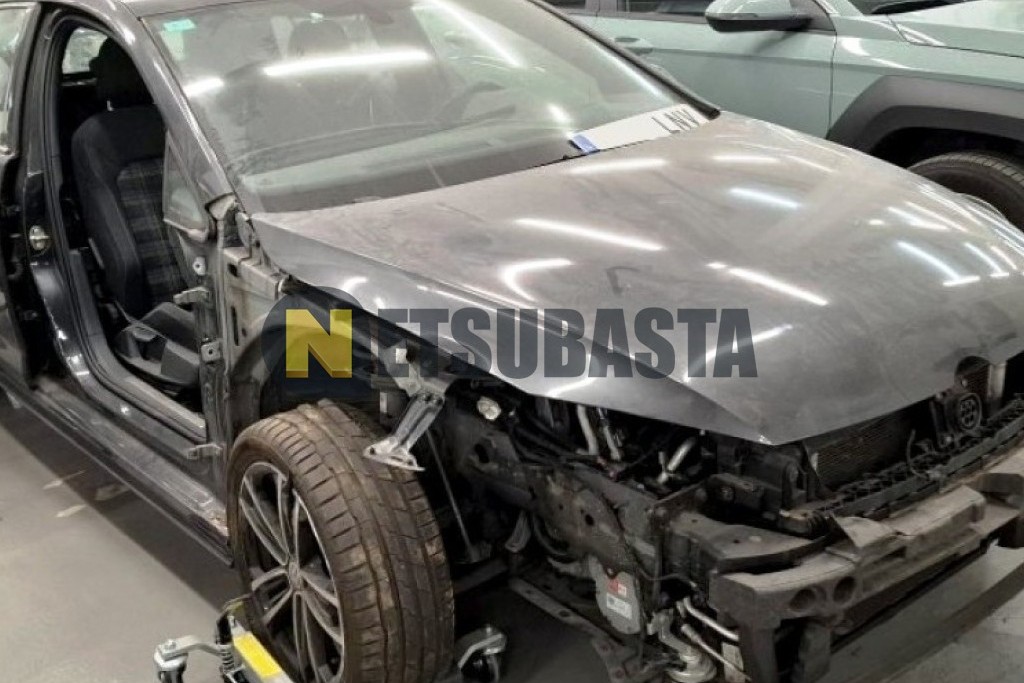 Volkswagen Golf GTE 1.4 TSI e-Power 2015