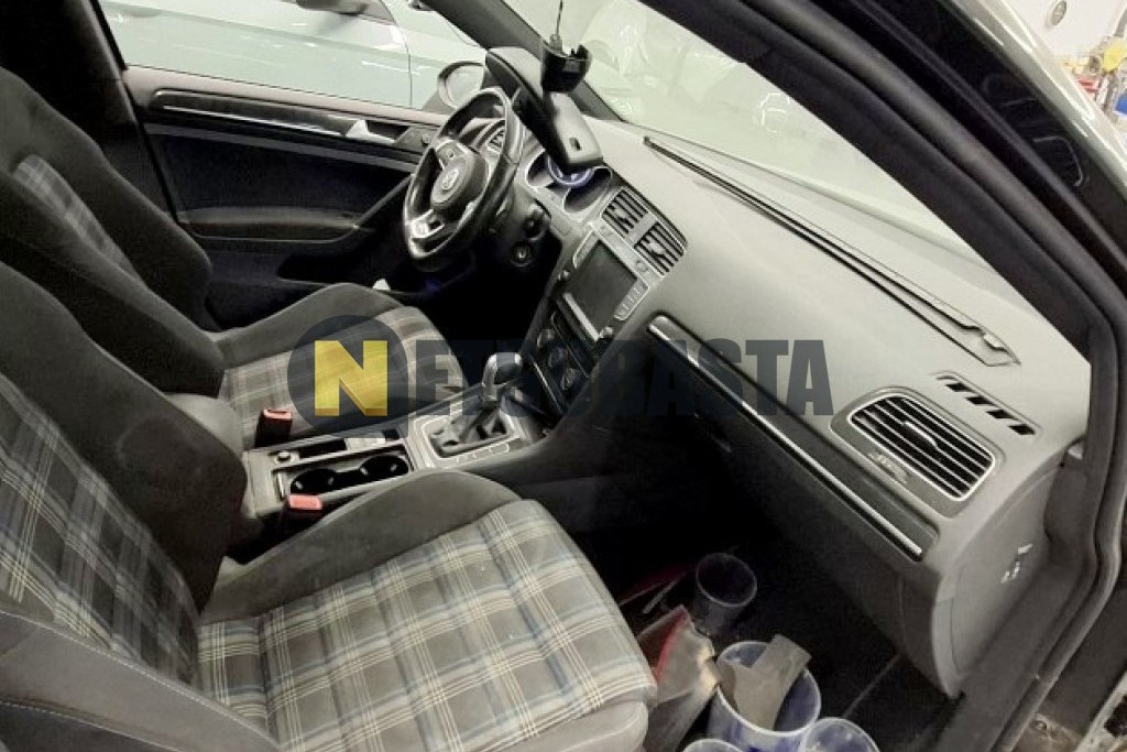 Volkswagen Golf GTE 1.4 TSI e-Power 2015