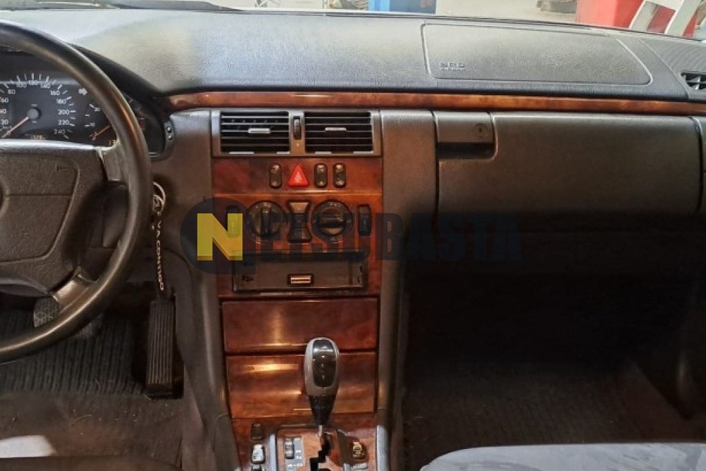Mercedes-Benz E 220 CDI Aut. 1999