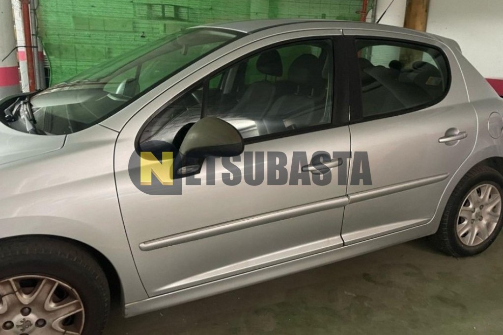Peugeot 207 1.4i 2012