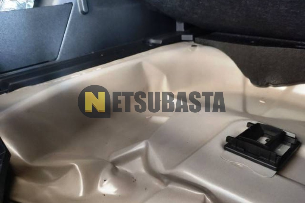 Peugeot 2008 1.5 BlueHDi EAT8 2021