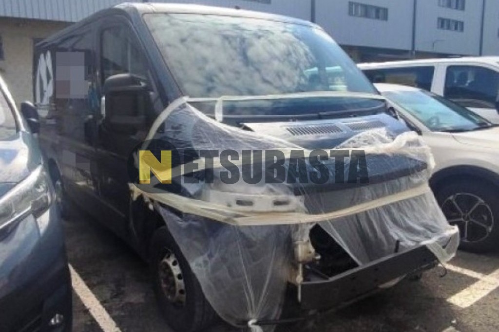 Peugeot Boxer Furgón 2.2 HDi 2011