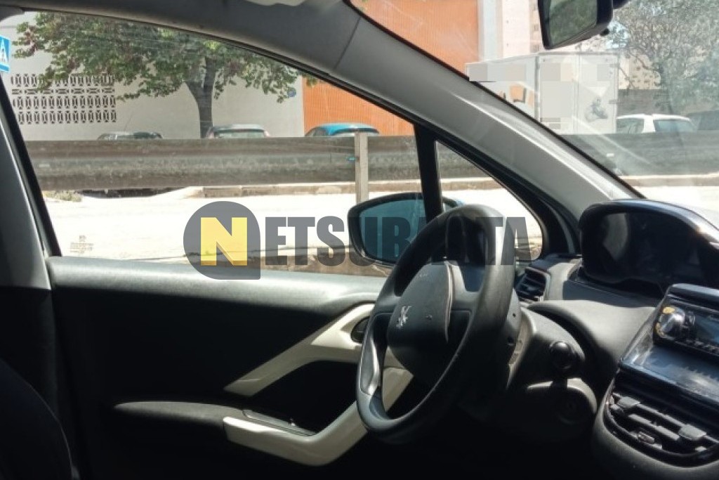 Peugeot 208 1.0 PureTech 2014