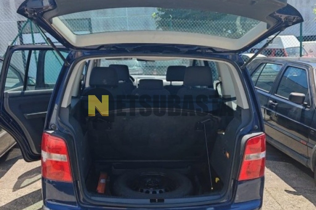 Volkswagen Touran 1.6 FSI 2004