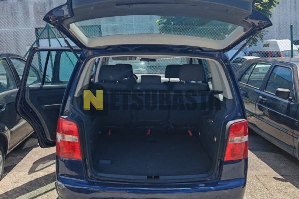 Volkswagen Touran 1.6 FSI 2004
