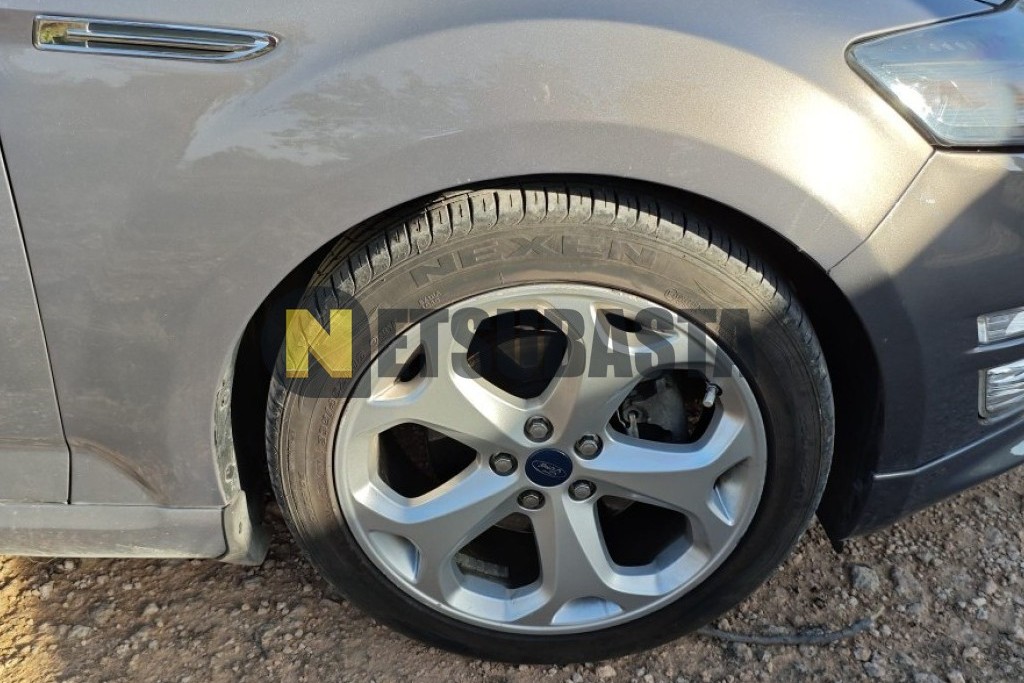 Ford Mondeo 2.0 TDCi PowerShift 2013
