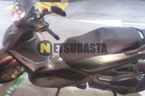 Aprilia SR Max 300 2013