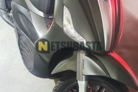 Aprilia SR Max 300 2013