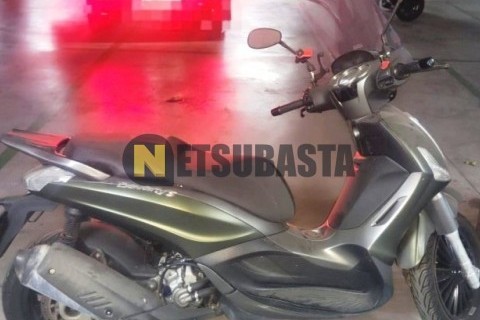 Aprilia SR Max 300 2013