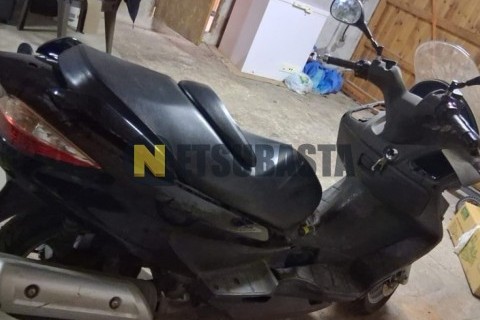Aprilia SR Max 300 2013