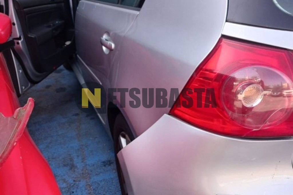 Volkswagen Golf 1.6 FSI 2004