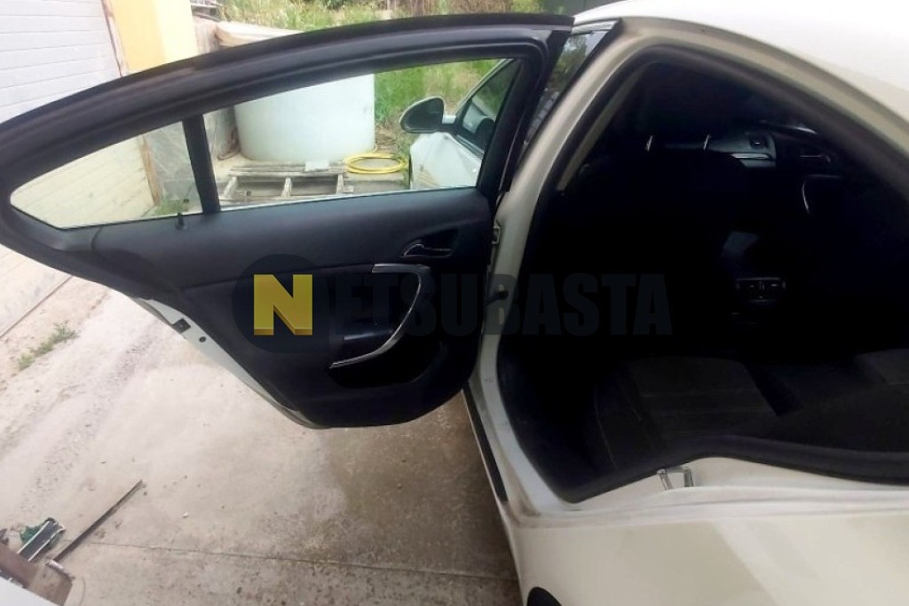 Opel Insignia 2.0 CDTI ecoFLEX 2011