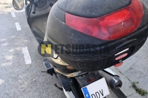 Yamaha Majesty 125 2004