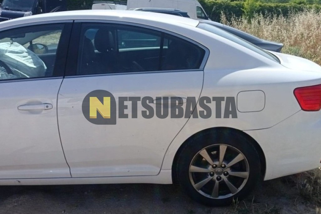Toyota Avensis 2.0 D4-D 2012