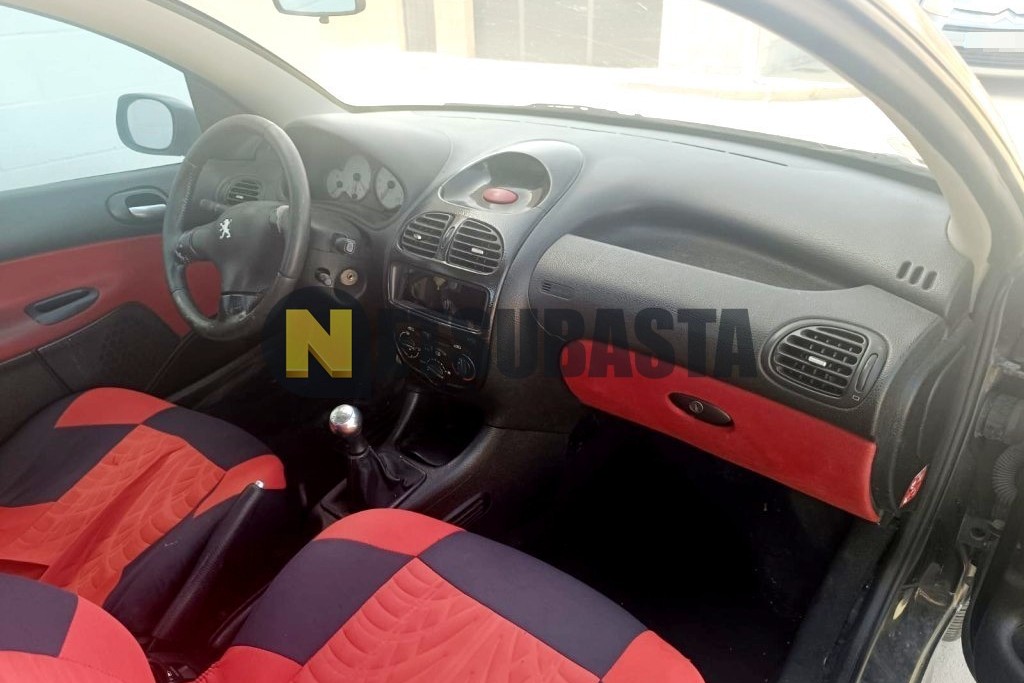 Peugeot 206 Coupé Cabrio 1.6 2001