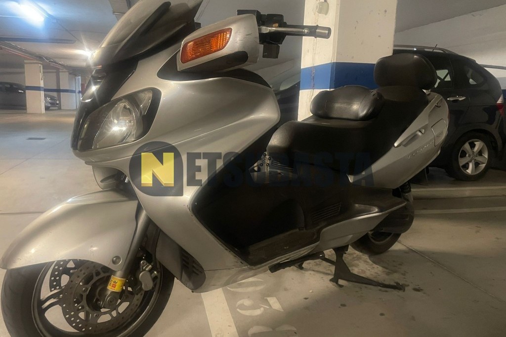 Suzuki BURGMAN 650 Executive 2002