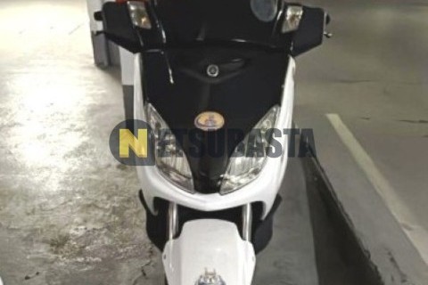 Suzuki GS 500 F 2008