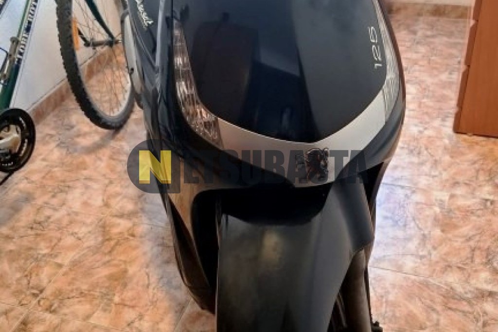 Peugeot TWEET 125 2012