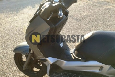 Piaggio X8 200 2005