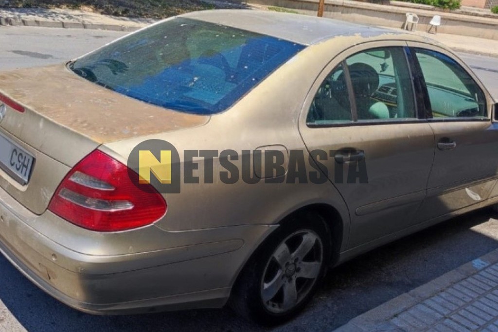 Mercedes-Benz E 220 CDI Aut. 2003