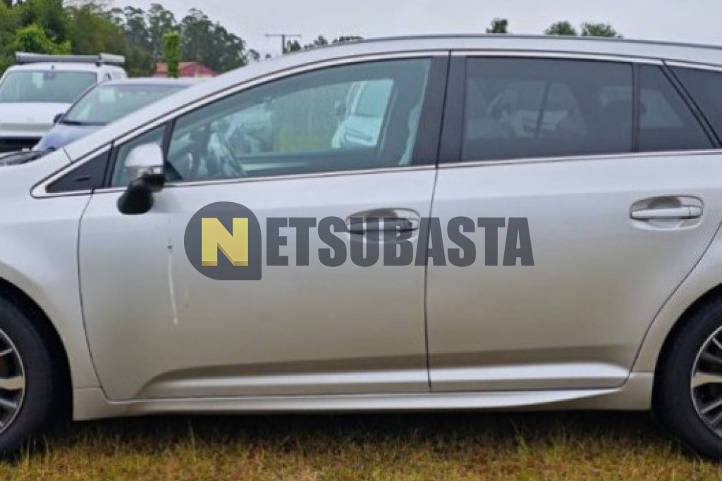 Toyota Avensis Touring Sports 150D 2015