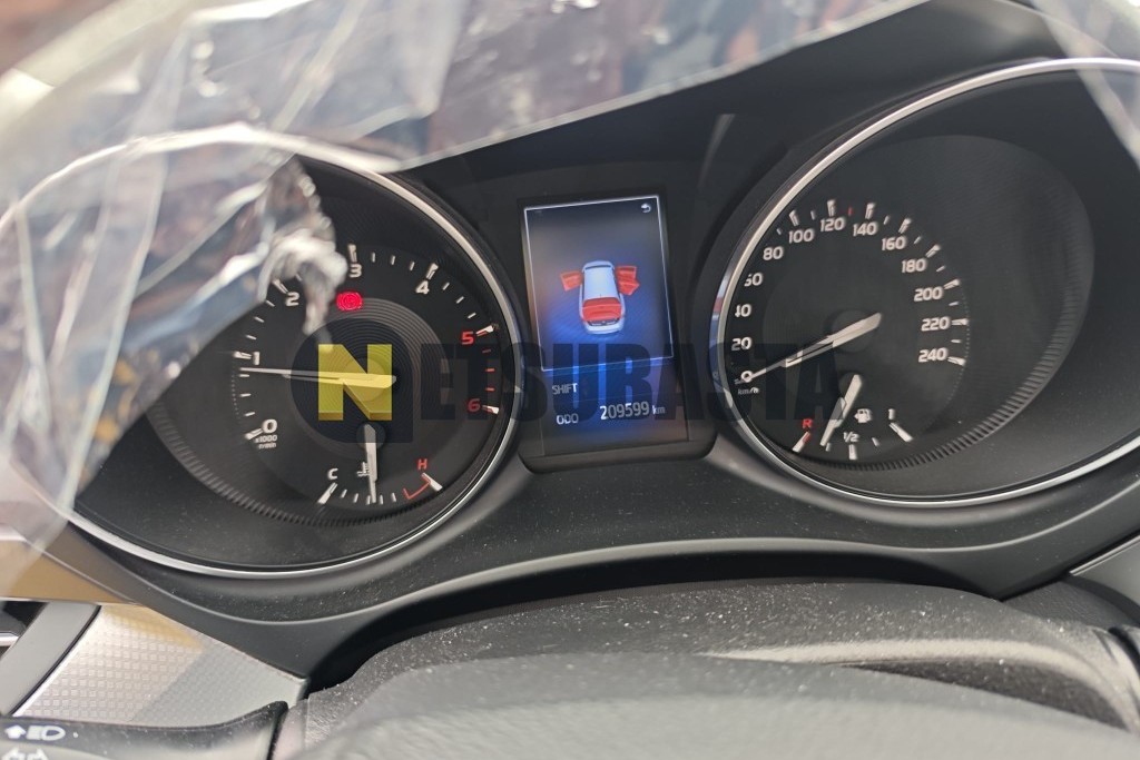 Toyota Avensis Touring Sports 150D 2015